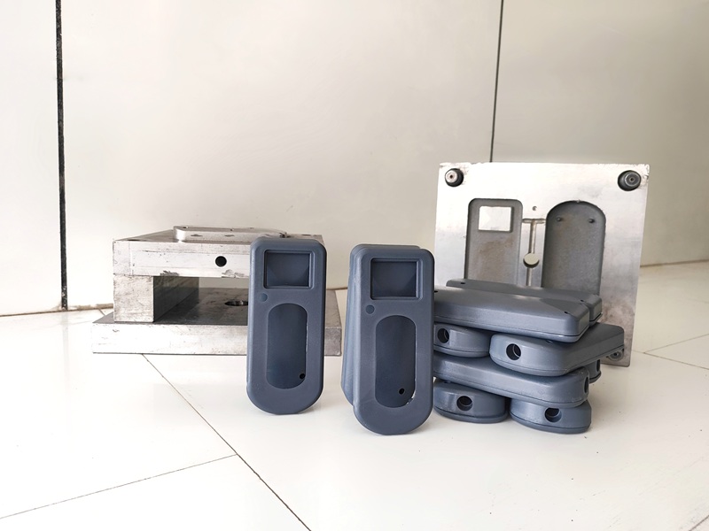 Ileria CPR device casings